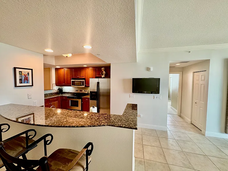 800 N Tamiami Trl #708 — Photo 5