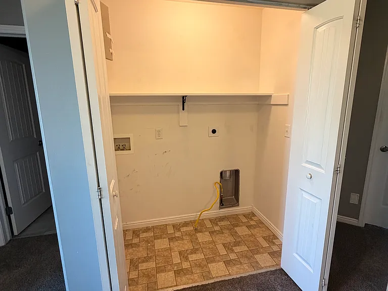 487 W 1490 N #104 — Photo 10