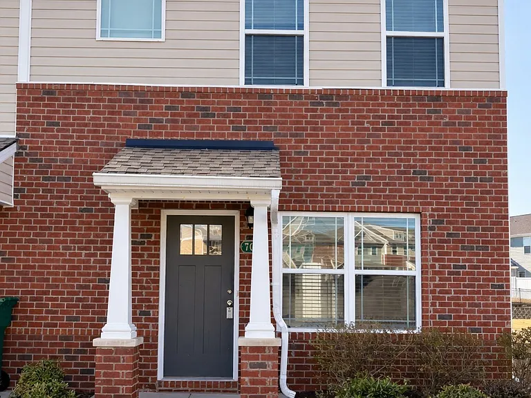 2027 Blossom Run — Photo 2