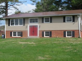 58 Lakeland Cir, Troutville, VA 24175