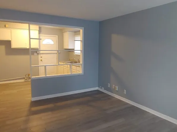 5744 N 62nd St, Milwaukee, WI 53218