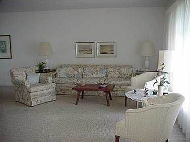 2nd image of 955 E Douglas Ct