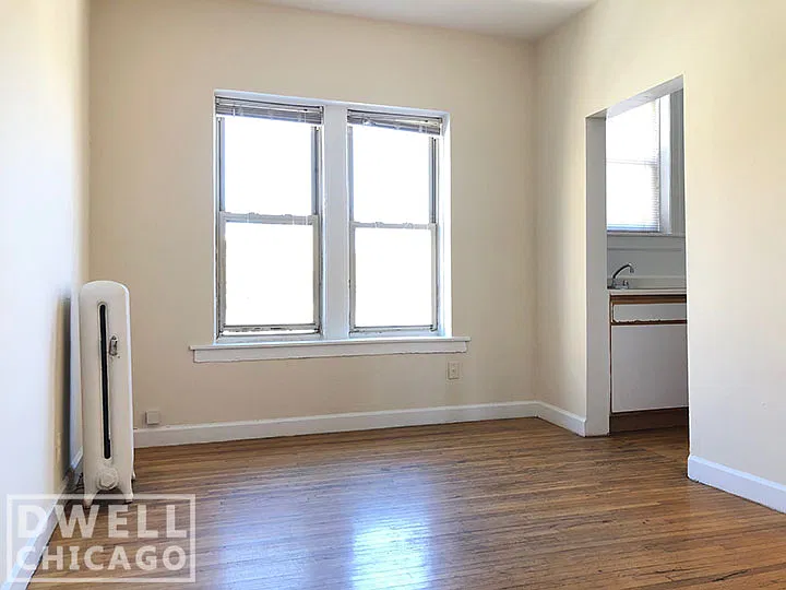 1320 W Estes Ave — Photo 4