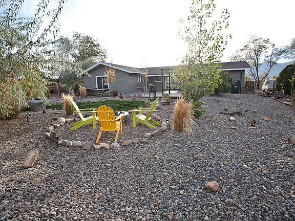 5th image of 2653 Fuller Ave