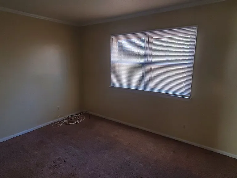 1511 Glenside Dr — Photo 7