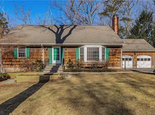 48 Old Meadow Plain Rd, Simsbury, CT 06070