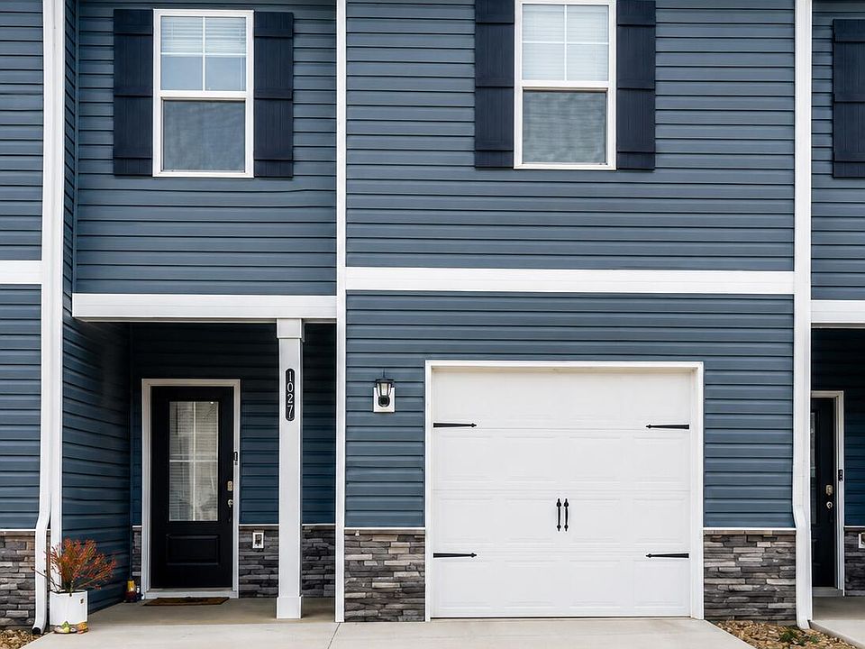 1st image of 1027 Saylors Pl