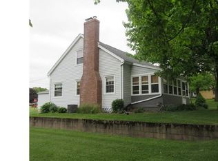 220 5th St SW, Sugarcreek, OH 44681