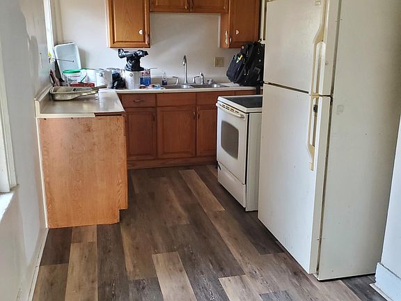 Pardon all the paint cans while I finish getting everything re painted...