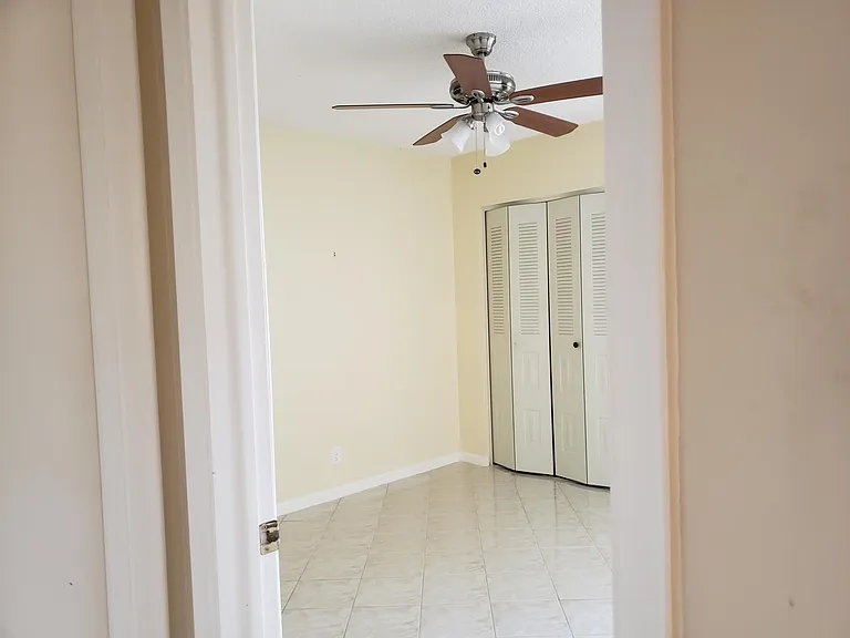 10875 Lake Front Pl — Photo 15