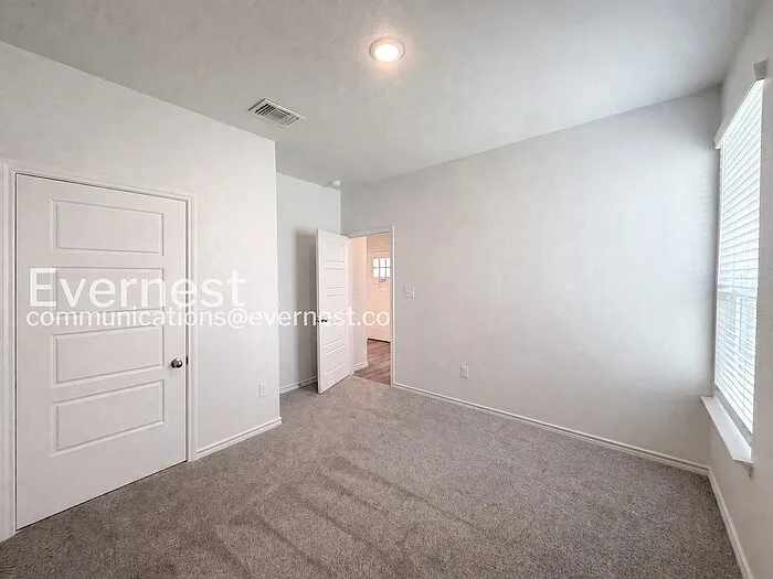 866 Freedom Cir — Photo 14