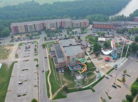 4th image of 2411 River Rd #2536