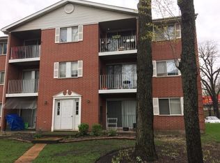 382 Oak Trails Rd APT 201, Des Plaines, IL 60016