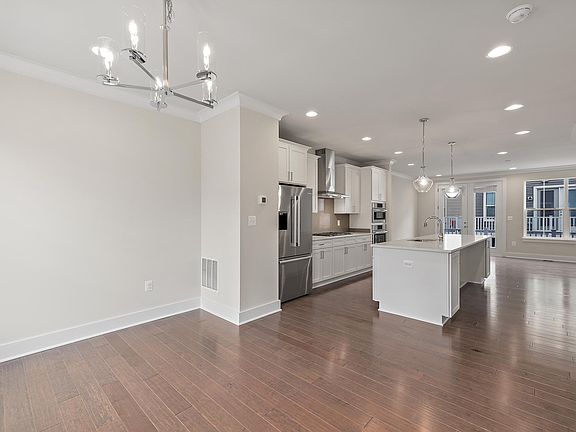 Kitchen / Dinning Room