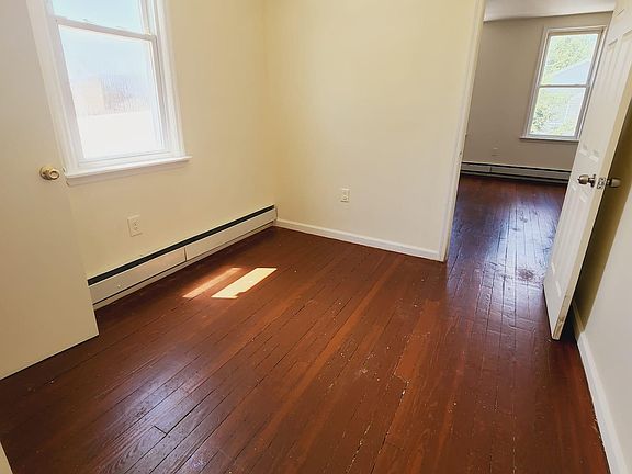 5th image of 10 Seidler St #308