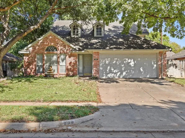 230 Brittany Dr, Euless, TX 76039