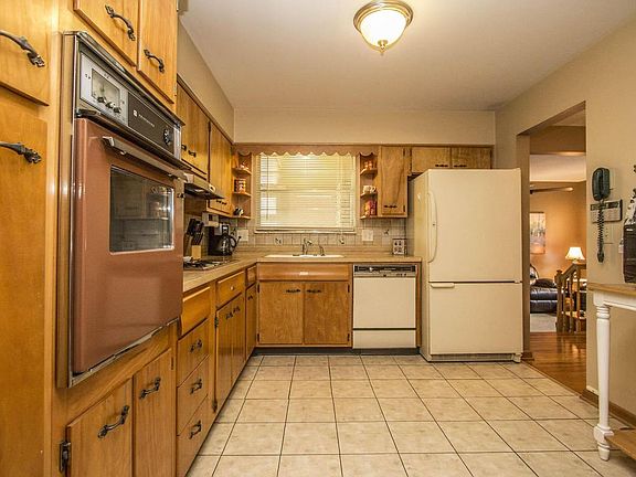 5th image of 1488 Ironwood Dr