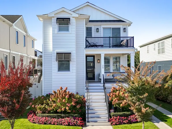 24 N Fredericksburg Ave, Margate, NJ 08402