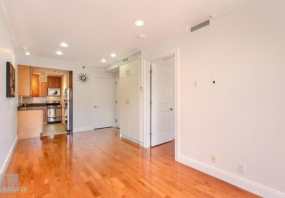 1st image of 111 W 113th St #4