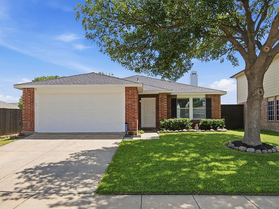 1st image of 2717 Lazy Oak Dr