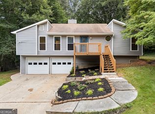 5826 Stonehaven Dr NW, Kennesaw, GA