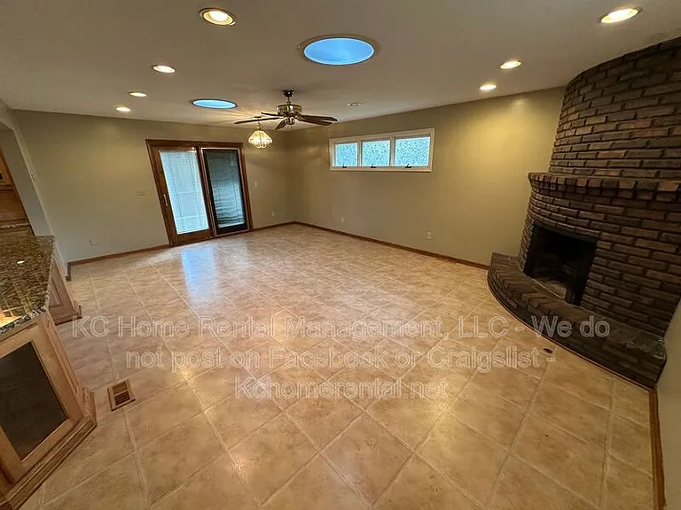 5423 Ballentine St — Photo 18
