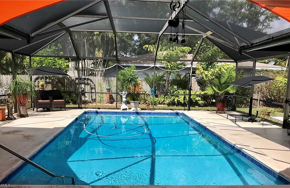 1st image of 3074 McGregor Blvd