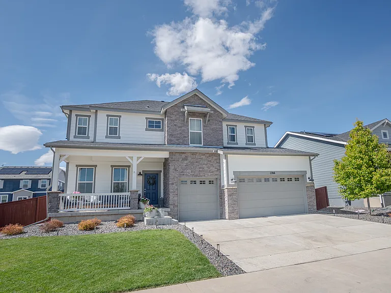 1766 Bounty Dr — Photo 2