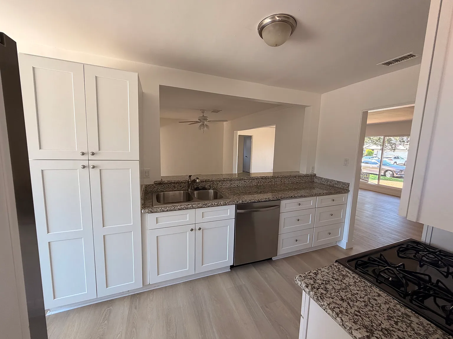 4 bed, 1706 sqft, $5,500 — Photo 2