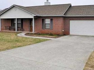 2302 McCleary Rd, Sevierville, TN 37876