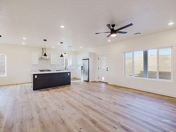 5th image of 2966 Eleanor Ct
