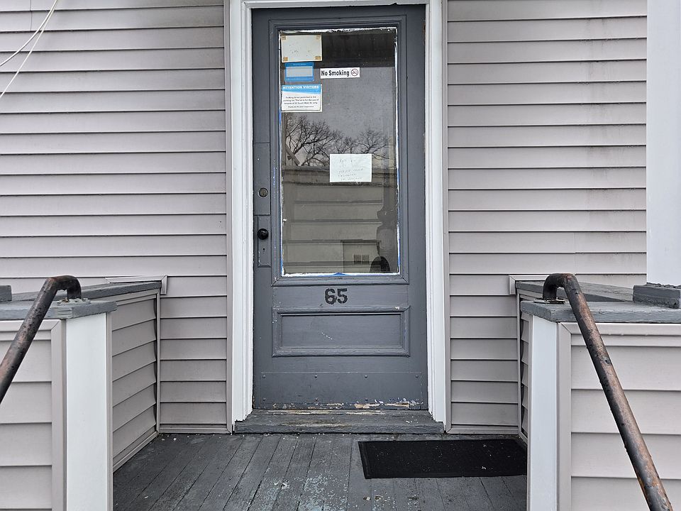 Entrance to the building