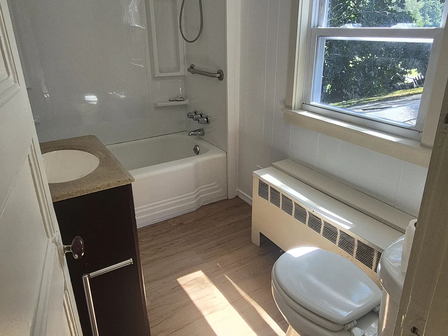 1 bed, 700 sqft, $1,400 — Photo 4