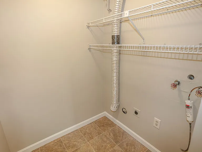 14 E Ridge Rd — Photo 6