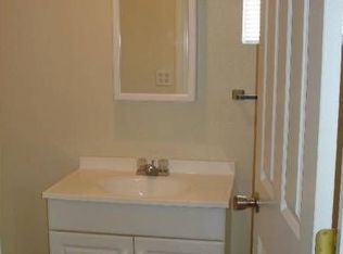 907 1/2 W 10th St, Medford, OR