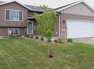 7332 W 50th St, Sioux Falls, SD 57106