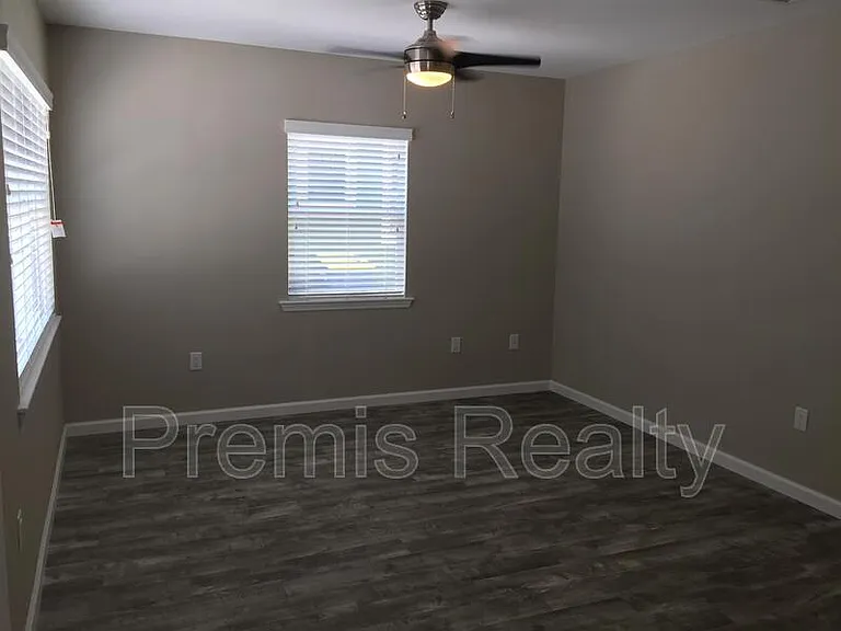 1186 Grove St — Photo 12