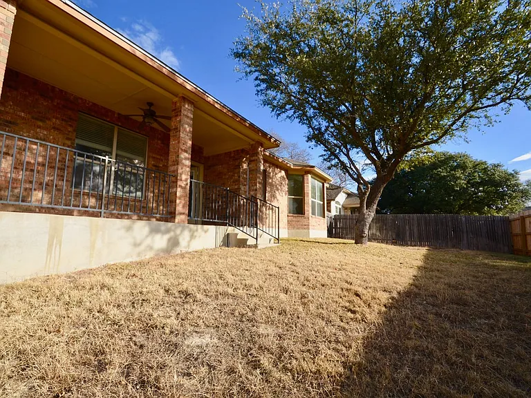 7300 Golden Oak Ln — Photo 20
