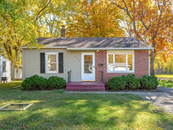 2532 Parchmount Ave, Kalamazoo, MI 49004