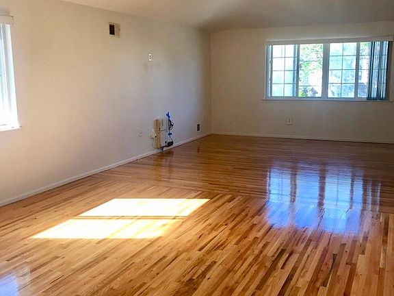 2nd image of 272 Wilson Ave