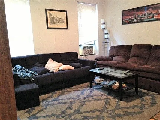 Rented by Dynamik Realty | media 14