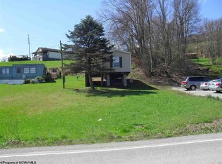 5 Porter Ave, Farmington, WV 26571