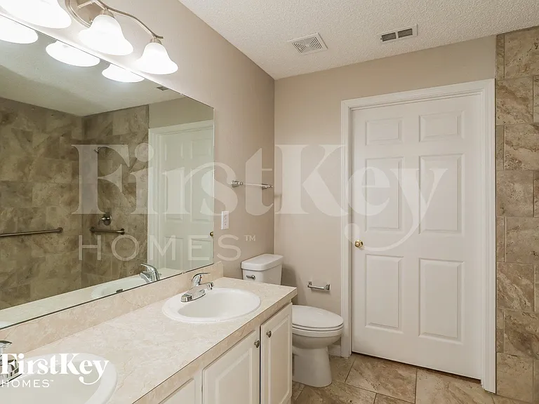 2047 Eclipse Dr — Photo 10