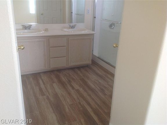 5th image of 1570 Tillman Falls Ave