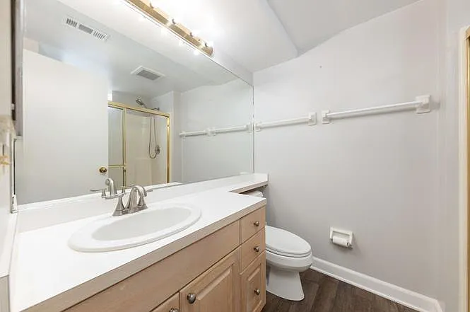 1263 Chalet Rd #211 — Photo 4