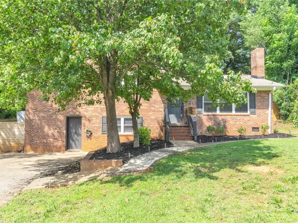 10 Willard St, Liberty, SC 29657