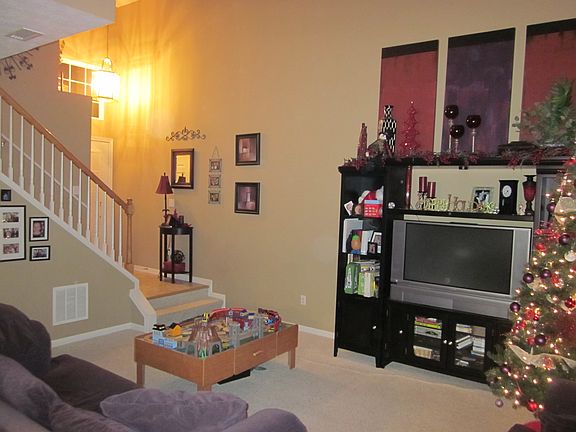 5th image of 1284 S Yorkshire Dr
