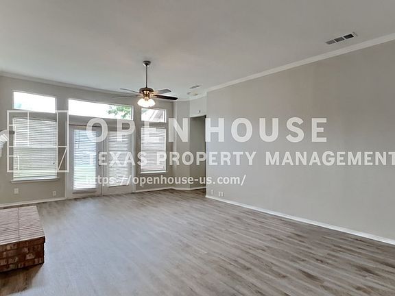4th image of 2906 Saint Vincent Dr