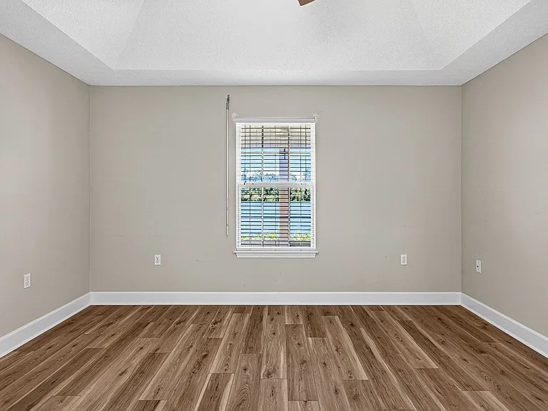 114 Lakeridge Dr — Photo 18