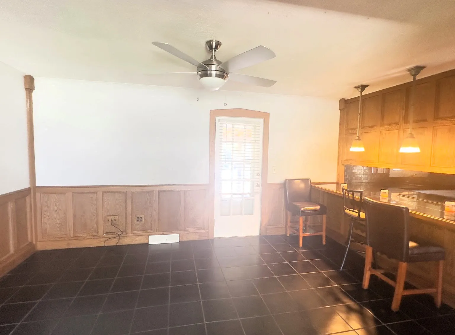 3 bed, 1463 sqft, $2,100 — Photo 2